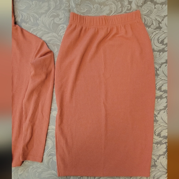 Shein Top and skirt set - Picture 3 of 4